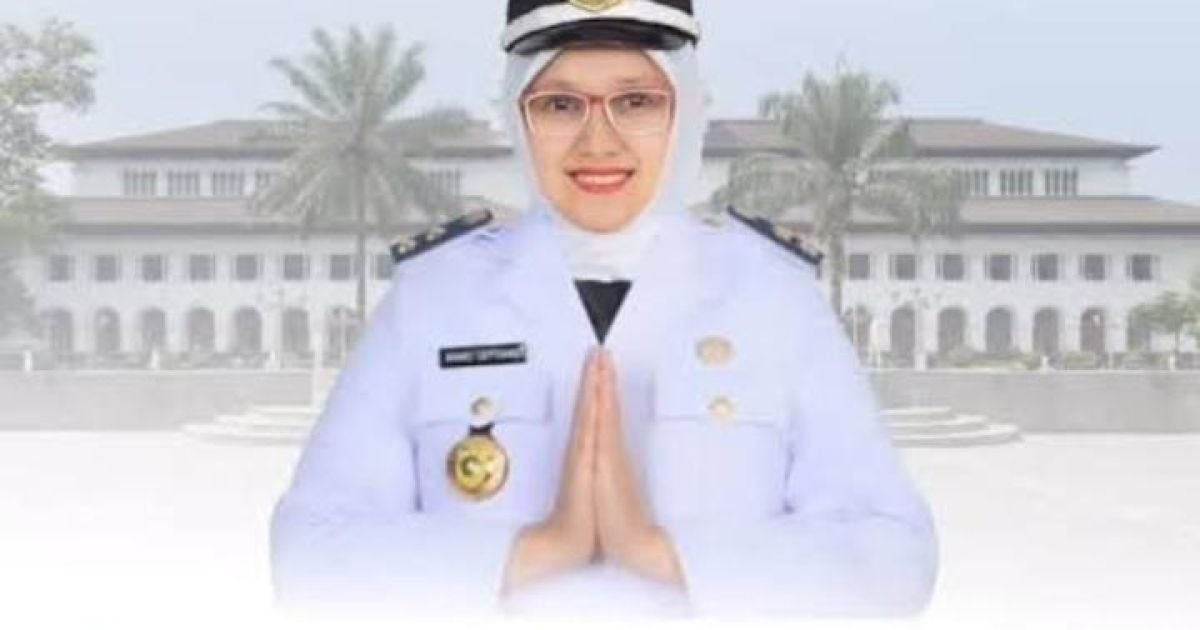 Lurah Nanggewer Mekar, Kecamatan Cibinong, Kabupaten Bogor, Hanny Septianie